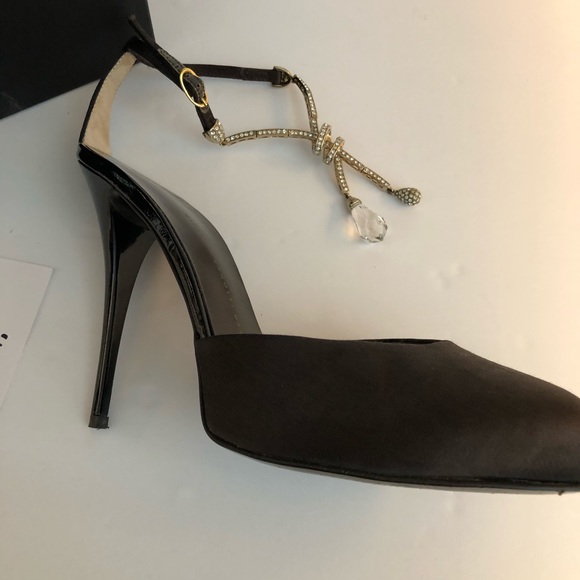 Giuseppe Zanotti Jeweled Ankle Strap Satin Heel. - Picture 3 of 7